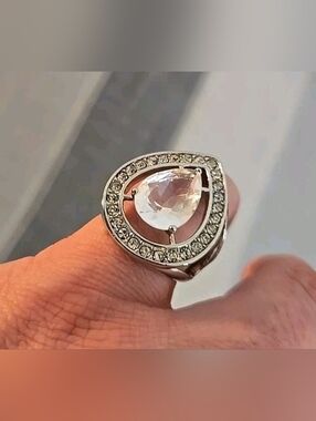 Signed NVC NATALYIA V. COLLISTER Silver Tone Halo Teardrop Ring Size 8